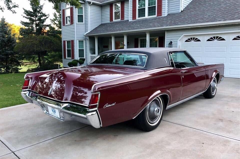 Lincoln Continental Mark III, 1969.....du gros gros luxe !!! 1969_l11