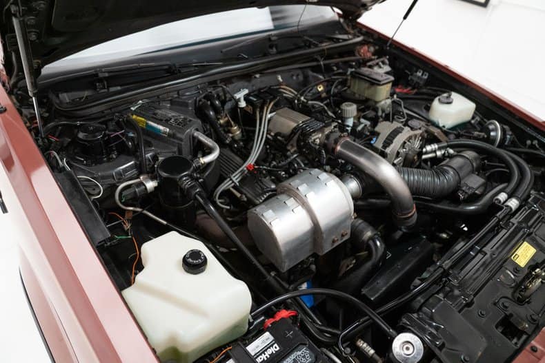 Le Buick T-Type 3.8L V6 Turbocharged, 1986. 1986_b34