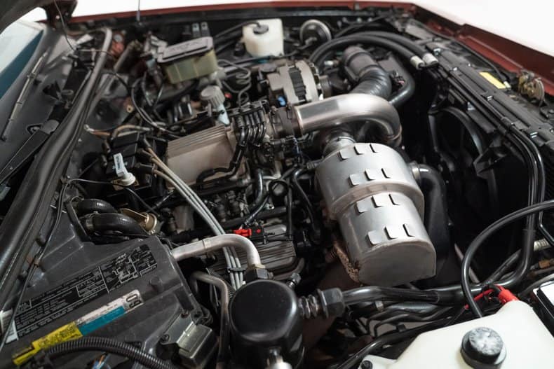 Le Buick T-Type 3.8L V6 Turbocharged, 1986. 1986_b35