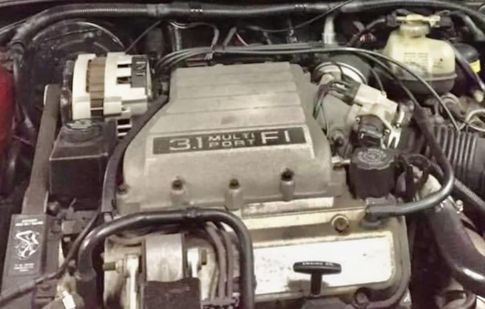 Une rare Pontiac 6000 STE "AWD" (tout électronique) 1989. 1989_p27