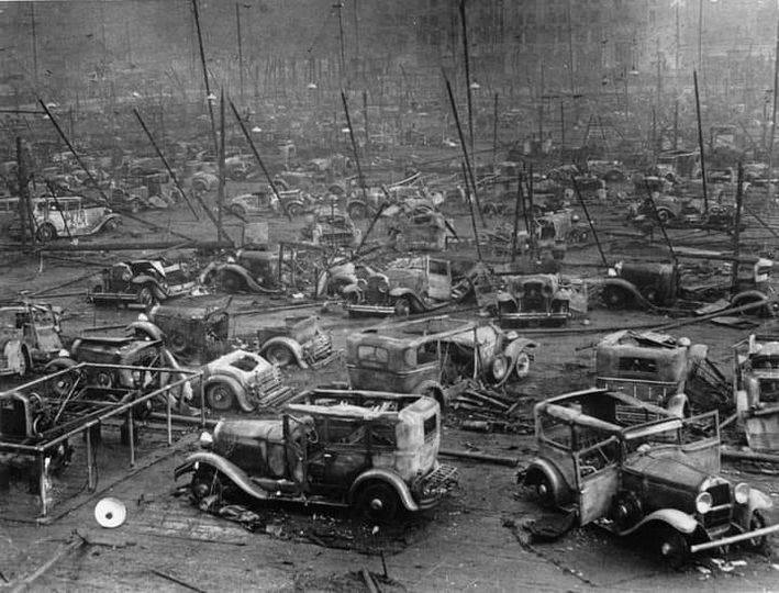 4 Mars 1929, un incendie majeur détruit l'exposition automobile de Los Angeles. Feu_211