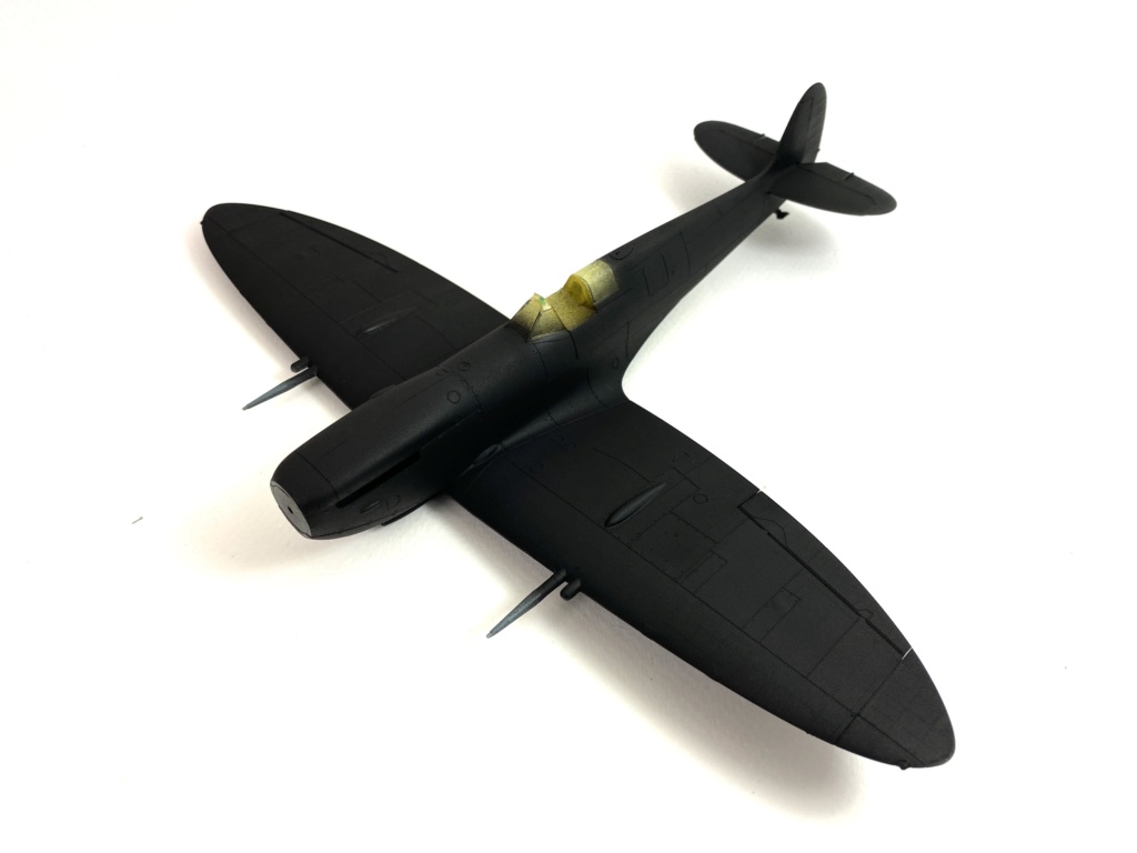 spitfire - [GB EDUARD] 1/48 - Supermarine Spitfire Mk IX - "Clostermann"  Img_e026