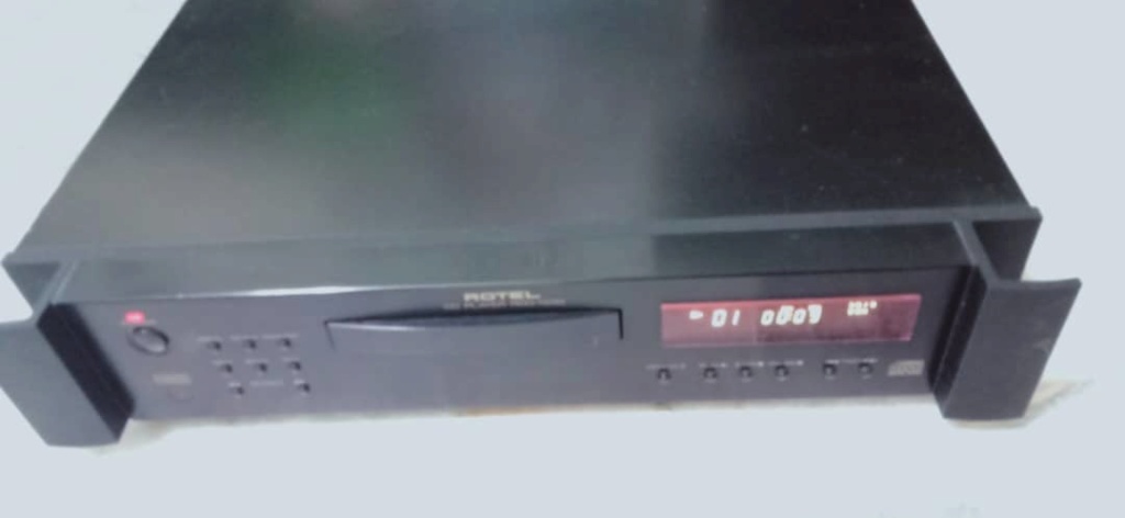 Rotel RCD 1070 CD player (used)(Sold) Rotel114