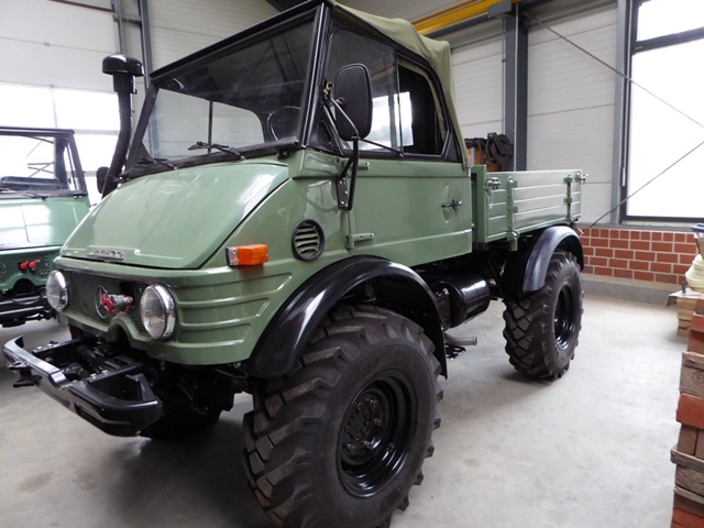 Cherche Unimog 421 cabriolet D1_42110