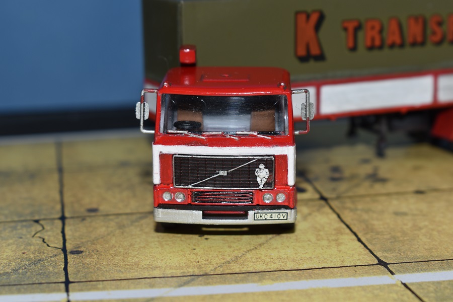 Volvo F12 Trailer Truck Finish77