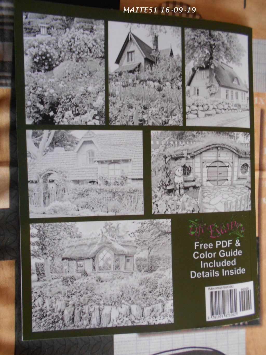 "Country Cottage 2 - Backyard Gardens" de Kimberly Hawthorne Album_20