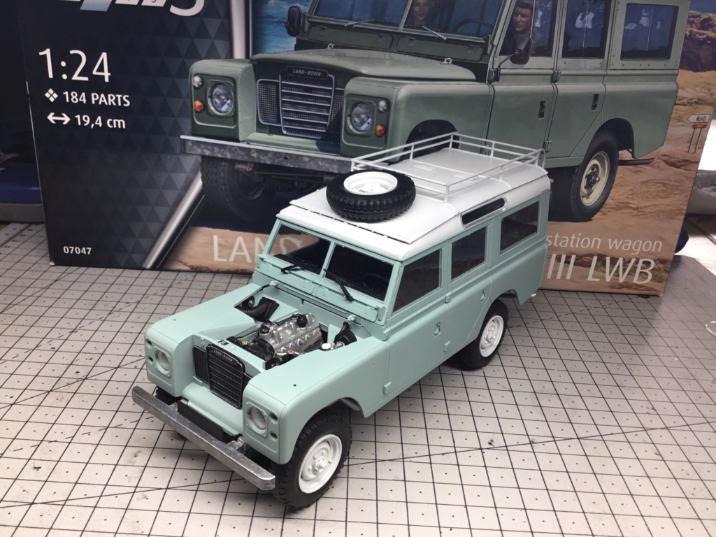Land Rover Series III LWB-Revell-[1:24] - Page 2 2a9ff510