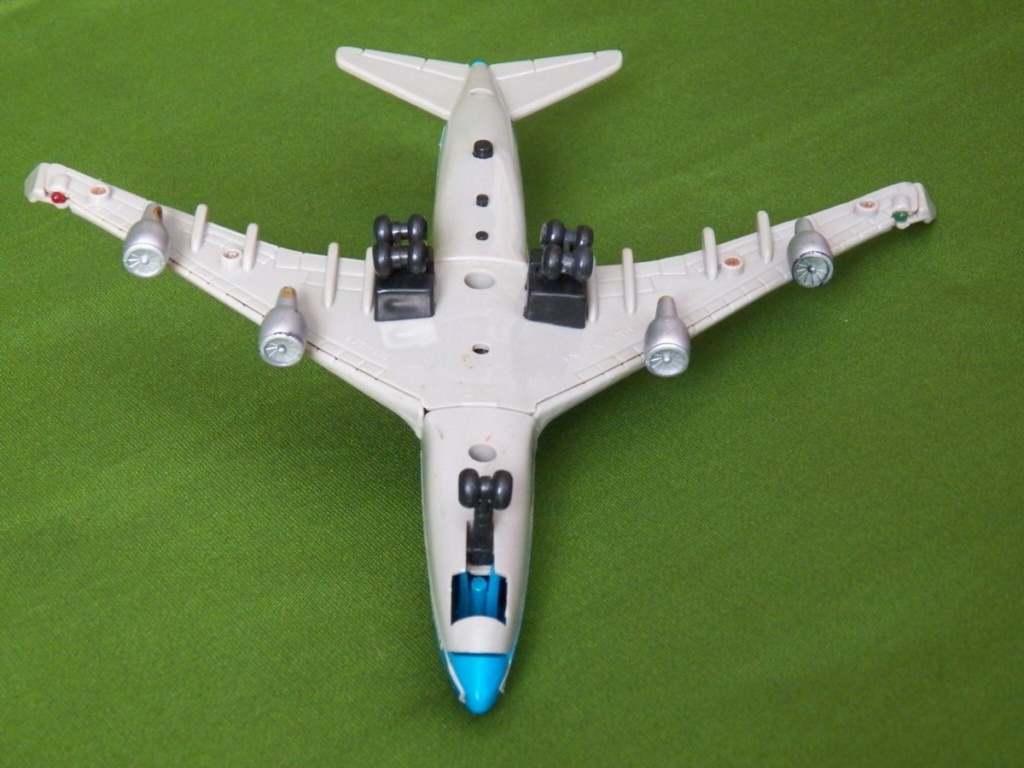 BOEING 747-400, jouet de marque inconnue ...  Boeing22