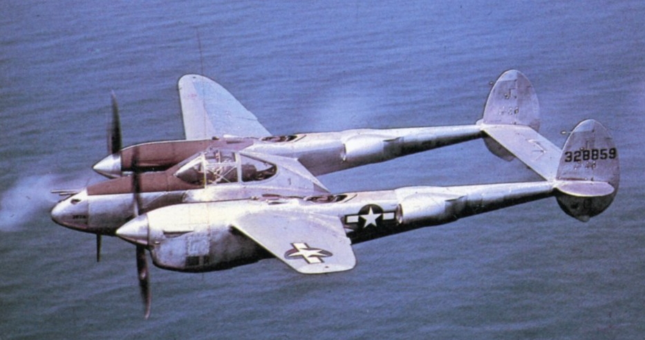 Lightning P-38 L  HASEGAWA au 1/72  VINTAGE  - Page 2 Lockhe13