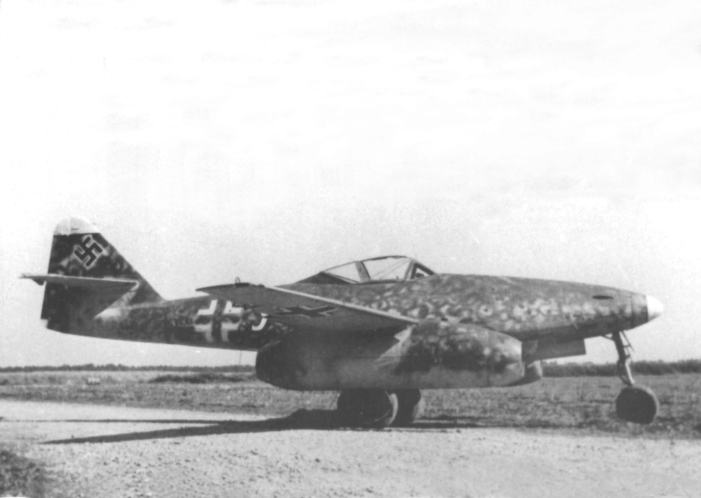 [Trumpeter] Messerschmitt Me 262 A1-1a & A-2a Messer31