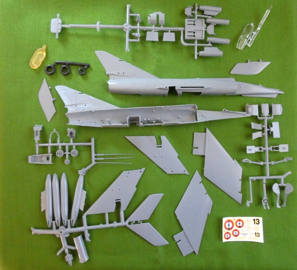 DASSAULT ETENDARD IV M 1/50ème Réf Réf L500 Zotend12