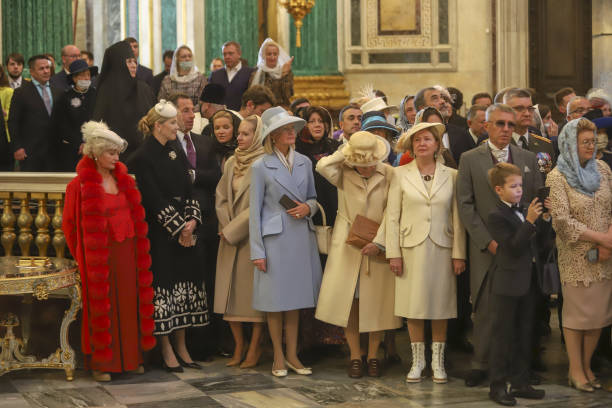 BODA DE JORGE DE RUSIA Y REBECCA BETTARINI - Página 2 520