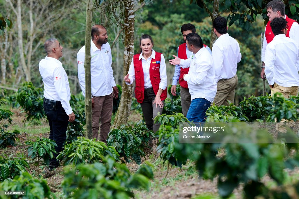 VIAJES DE COOPERACIÓN DE LA REINA LETIZIA - Página 3 764