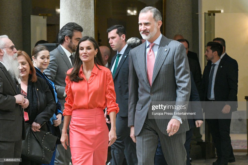 ACTOS CONJUNTOS DE LOS REYES O LA FAMILIA REAL II - Página 19 947