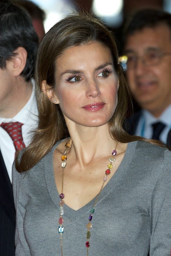 JOYAS DE  LA REINA LETIZIA - Página 15 C2227910