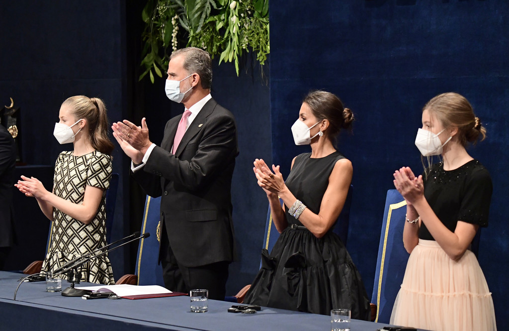 PREMIOS PRINCESA DE ASTURIAS 2019-2020-2021-2022-2023-2024 - Página 13 Crownp37