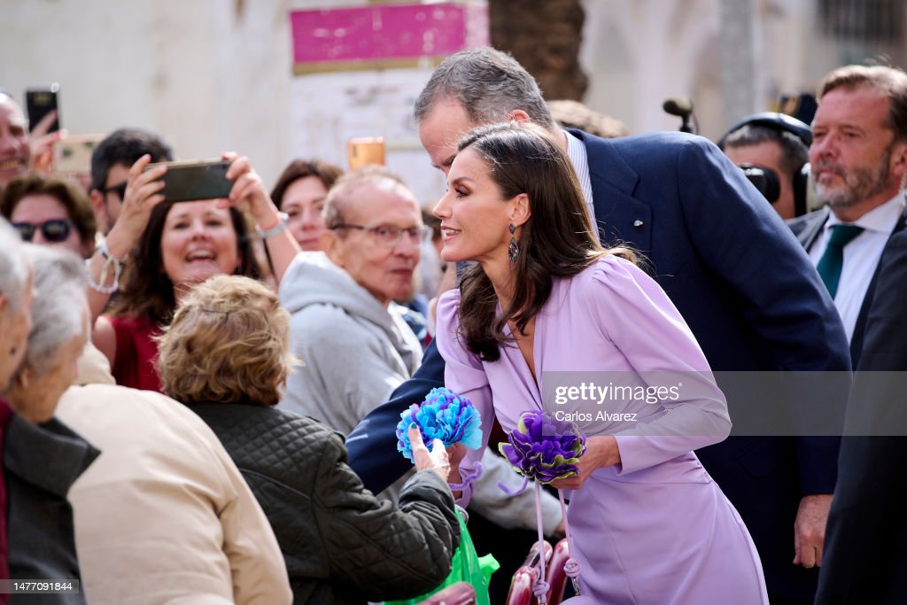 ACTOS CONJUNTOS DE LOS REYES O LA FAMILIA REAL II - Página 17 D23