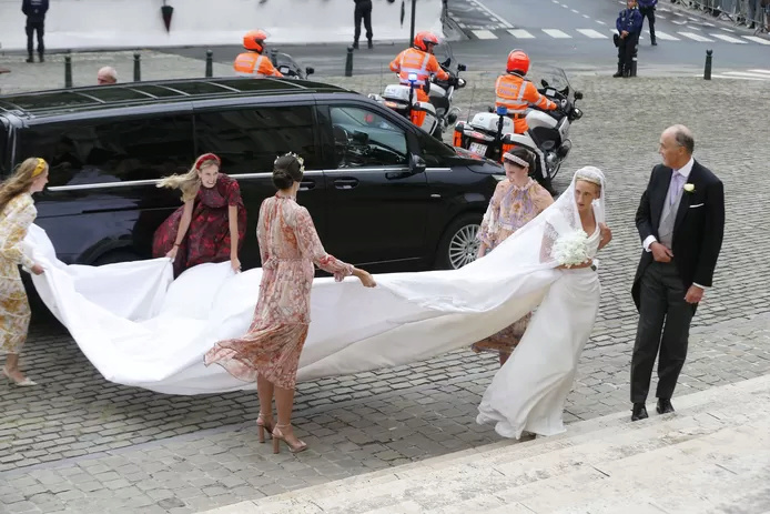 BODA CIVIL y RELIGIOSA  DE MARÍA LAURA DE BÉLGICA Y WILLIAM ISVY Desca111