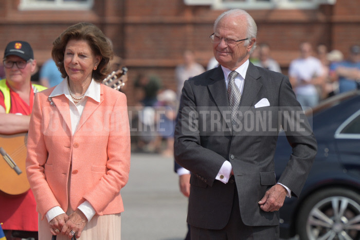 CARLOS XVI GUSTAVO Y SILVIA, REYES DE SUECIA - Página 2 Dl_u5466