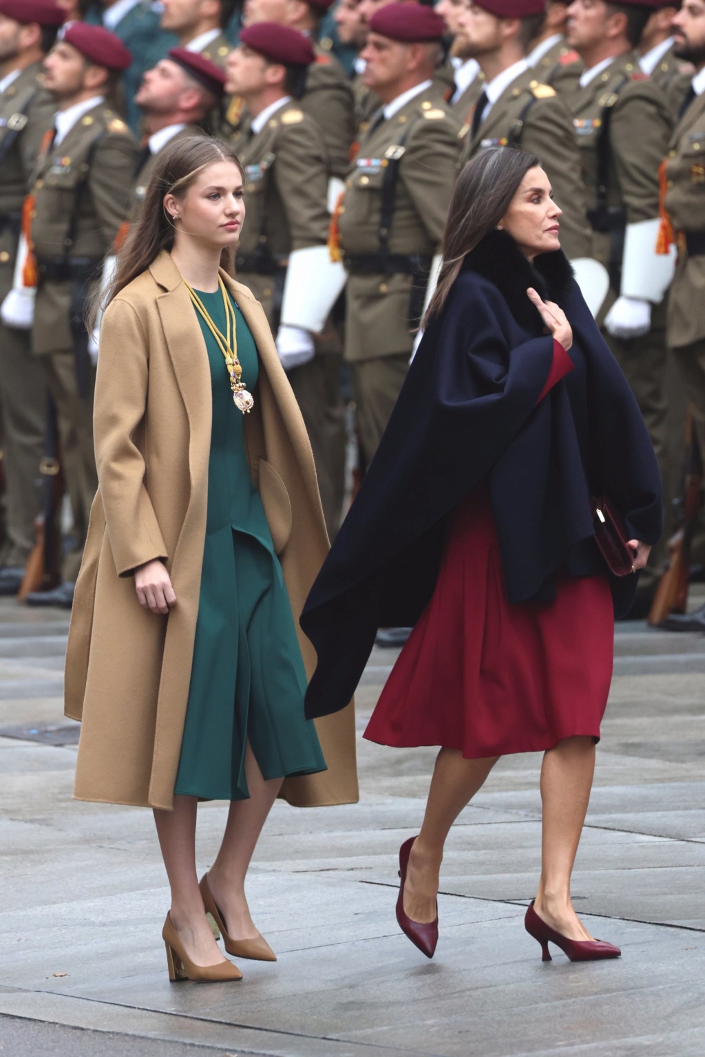 APERTURA DE LA XV LEGISLATURA 2023 CORTES ESPAÑOLAS - Página 2 Fotog156