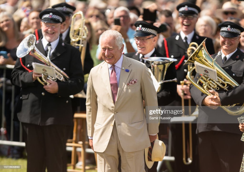 REYES CARLOS III Y CAMILLA - Página 5 Gett2940