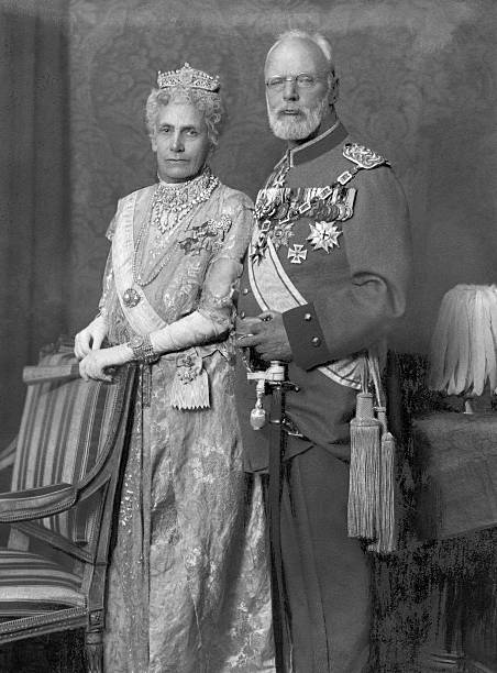 LUIS III Y MARÍA TERESA DE AUSTRIA-ESTE(HERMANASTRA DE CRISTA) Getty298