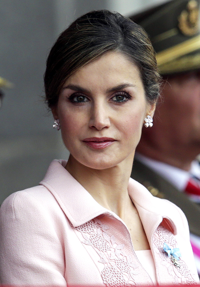 JOYAS DE  LA REINA LETIZIA - Página 4 Pendie17