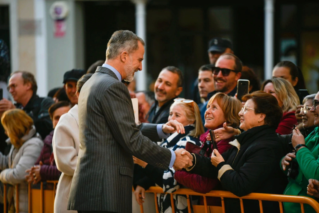 ACTOS CONJUNTOS DE LOS REYES O LA FAMILIA REAL II - Página 6 Reyes-85