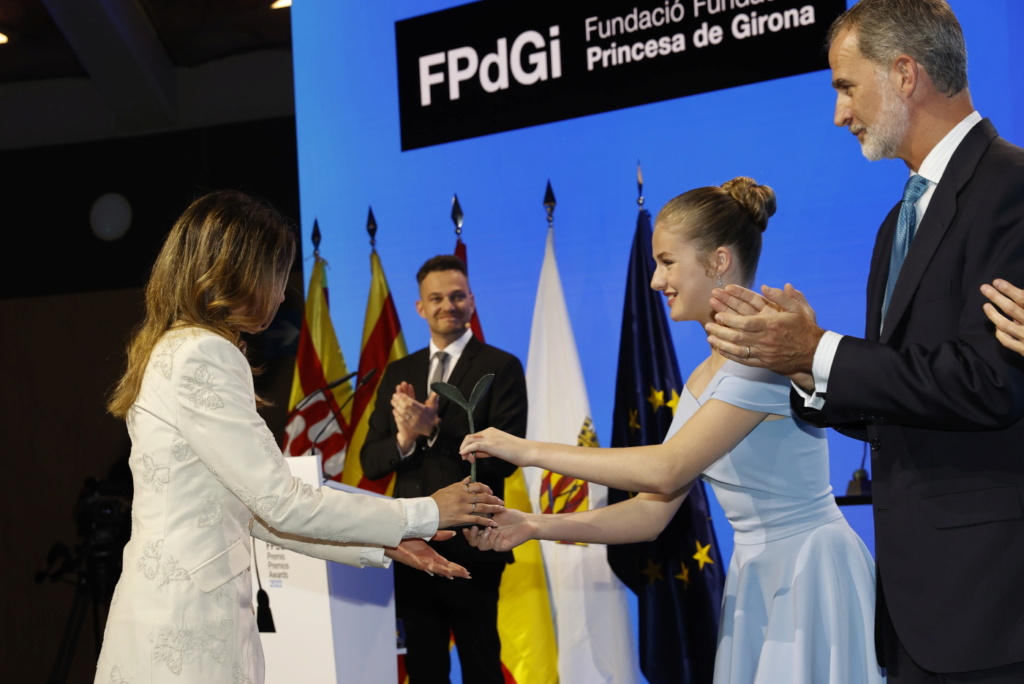 PREMIOS PRINCESA DE GIRONA DESDE 2019 A 2024 - Página 10 Reyes_76