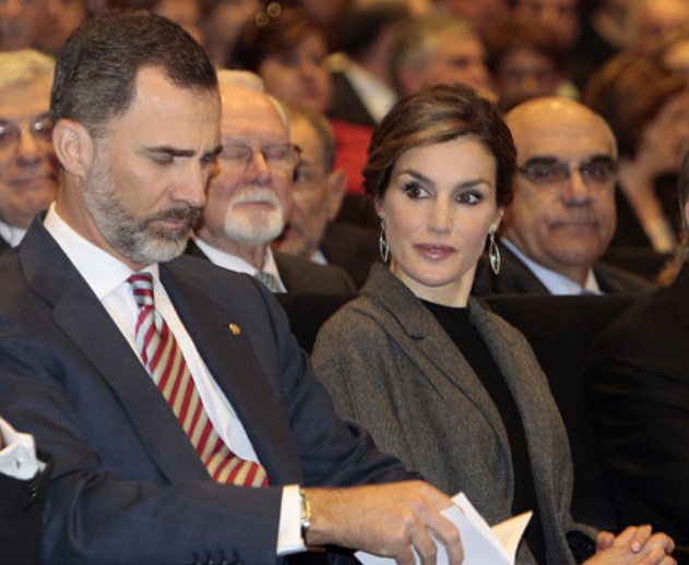 JOYAS DE  LA REINA LETIZIA - Página 7 Scre1642