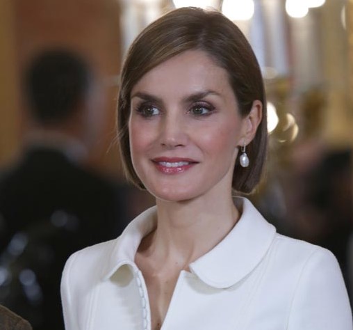 JOYAS DE  LA REINA LETIZIA - Página 19 Scre4449