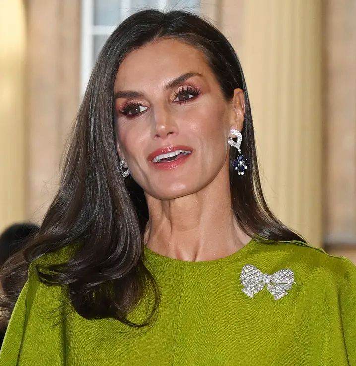 JOYAS DE  LA REINA LETIZIA - Página 12 Sema1168