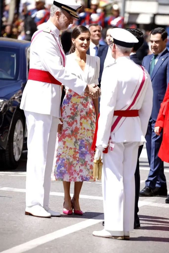 ACTOS CONJUNTOS DE LOS REYES O LA FAMILIA REAL II - Página 22 Sema1207