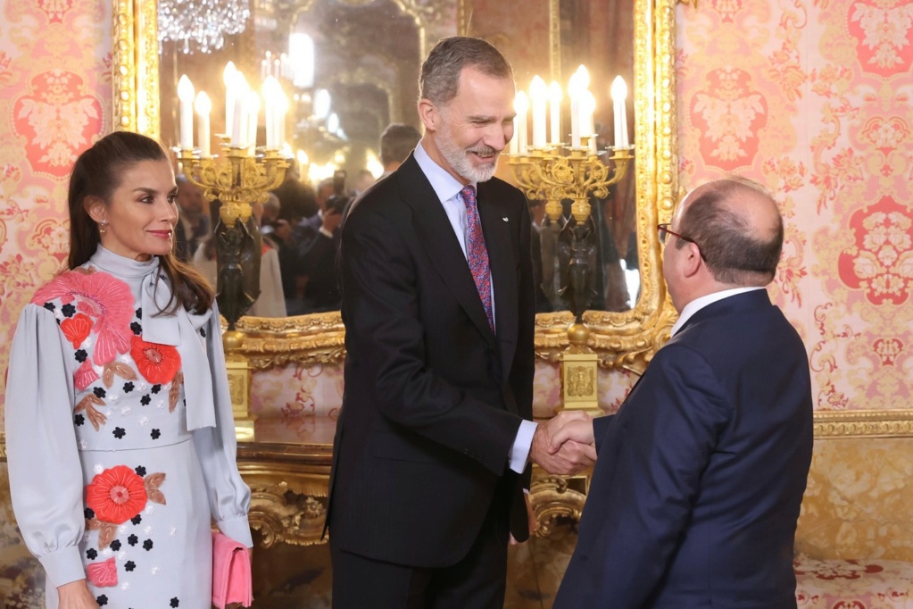 ACTOS CONJUNTOS DE LOS REYES O LA FAMILIA REAL - Página 30 Sm_alm10