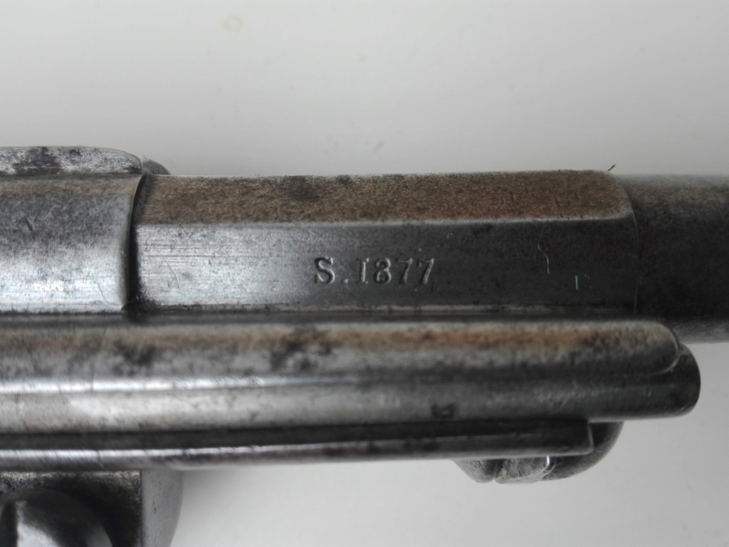 Un revolver 1873 Img_2015