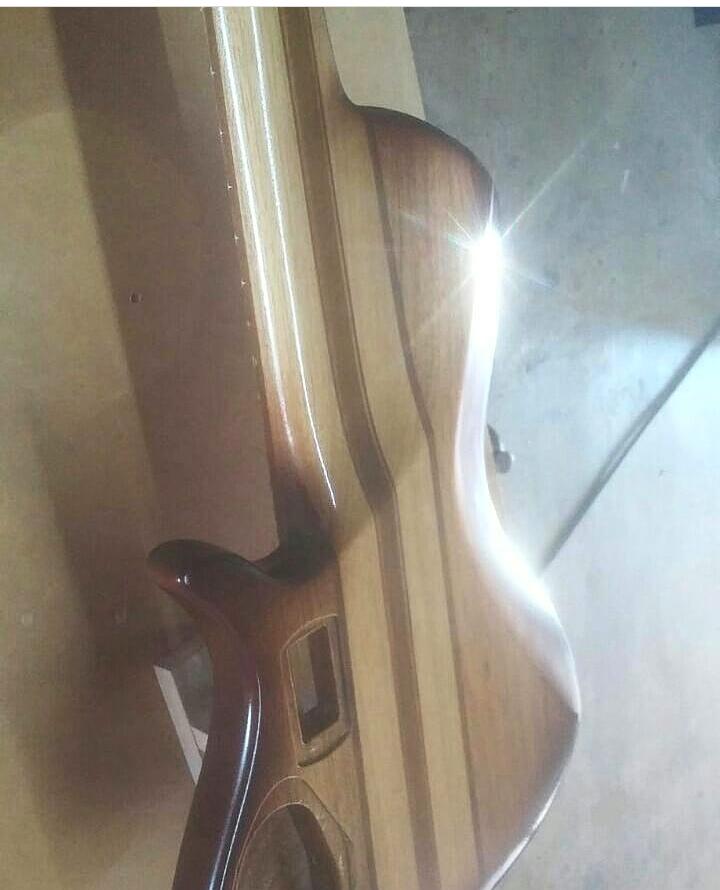Ravazoli Luthier Img-2038