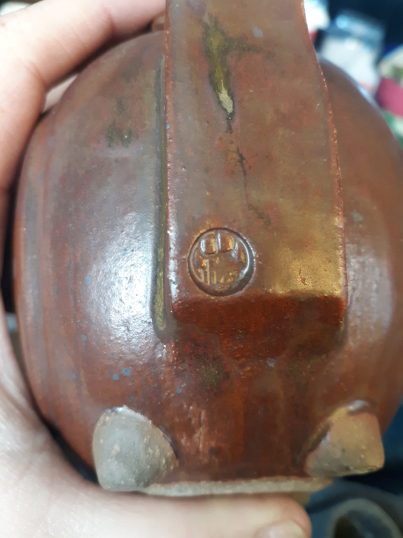 Unknown mark studio pottery teapot 20210113