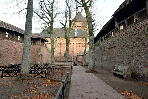 => Alsace Département 67/68 - Le Château du Haut-Koenigsbourg et  Légendes du lieu. Image977