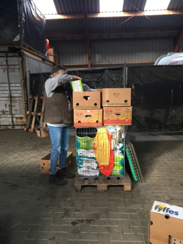4 pallets voor Asociación de Rescate Animal Brigada Animalista Img_8513