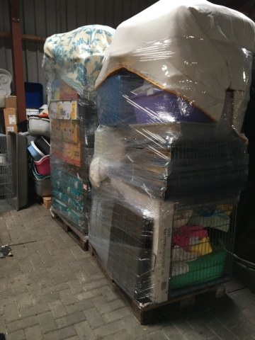 4 pallets voor Asociación de Rescate Animal Brigada Animalista Img_8535