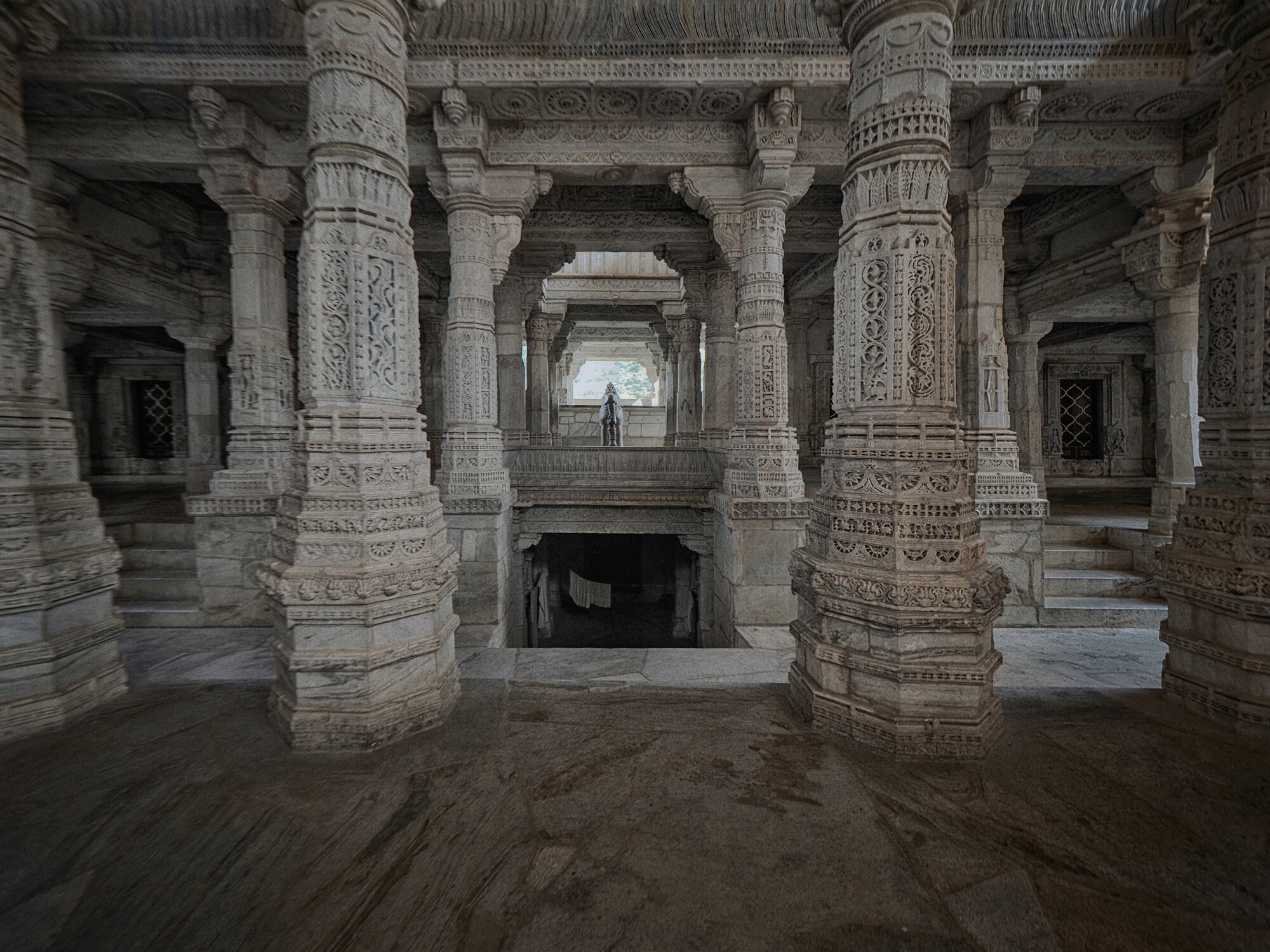 [Architecture_et_Graphisme]  ☞ Temple de Ranakpur 019_pb11