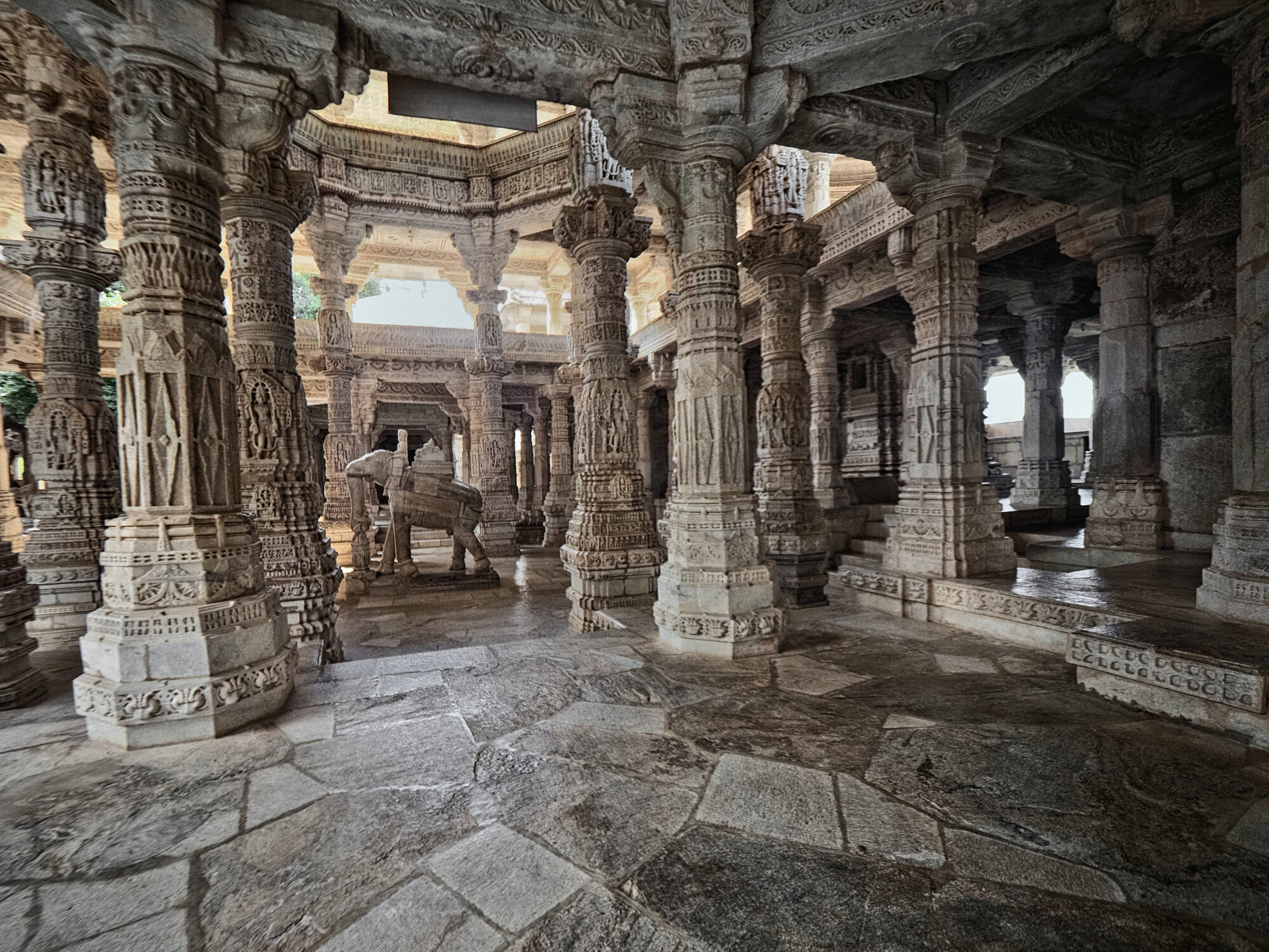 [Architecture_et_Graphisme]  ☞ Temple de Ranakpur 029_pb10