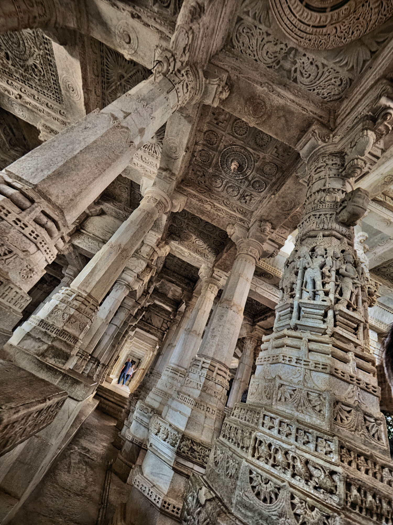 [Architecture_et_Graphisme]  ☞ Temple de Ranakpur 036_pb10