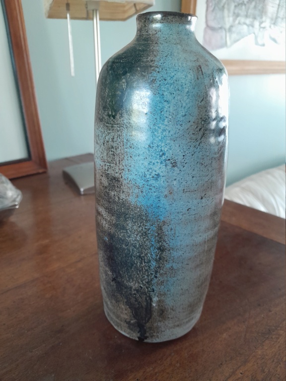 Vase bouteille en grès avec signature Com....zu ? 20231011