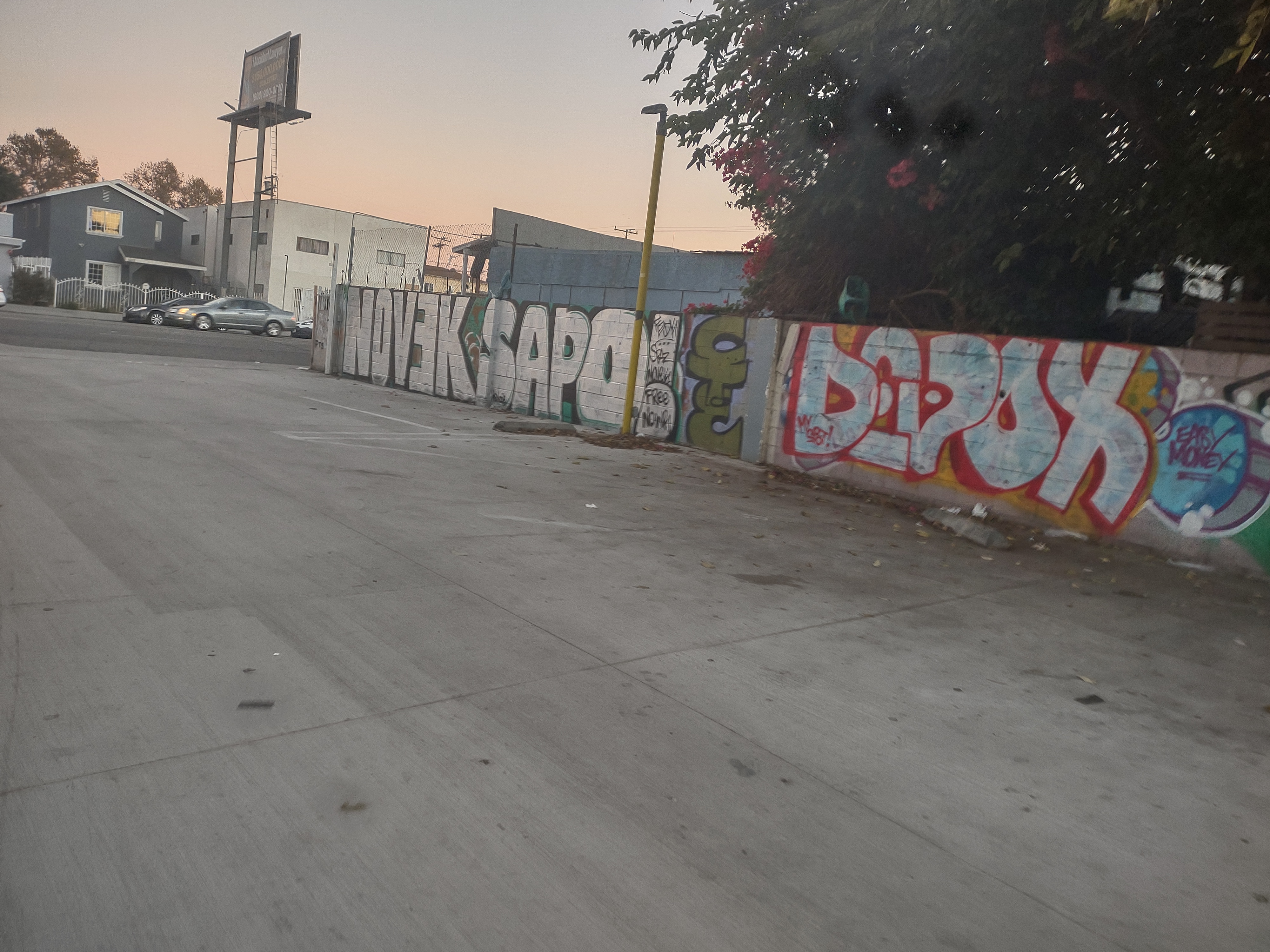 Compton c.a. ( graffiti murals ) Img_1121