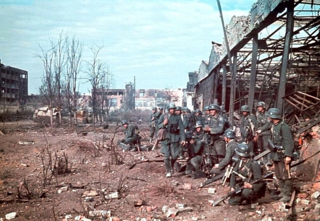 Octobre 1942 - Panzer IV ausf F2 à Stalingrad - Terminé - Page 2 Fe7sam10