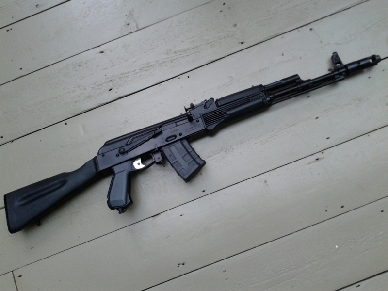 Un AKS-74U CO2 en 4,5 mm BB (made in Russia) 73160410