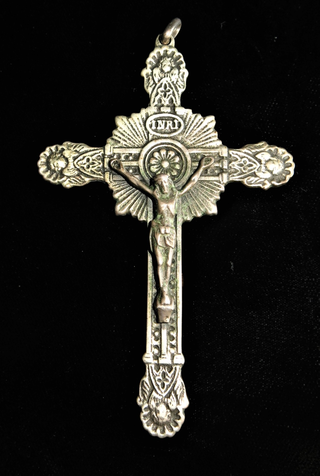 Datación crucifijo de plata. Crucif11