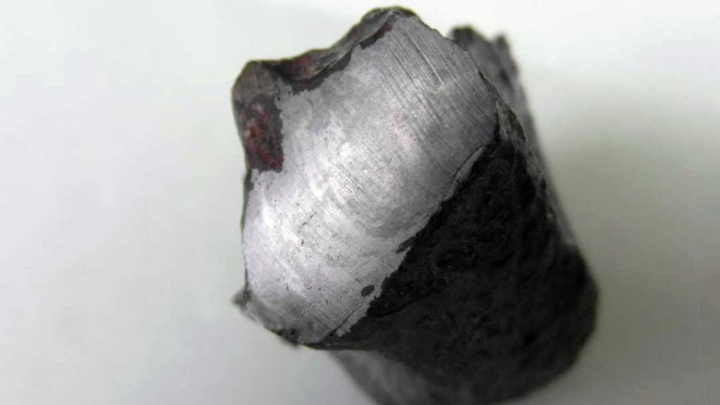 meteorite ou dechet humain Sam_2810