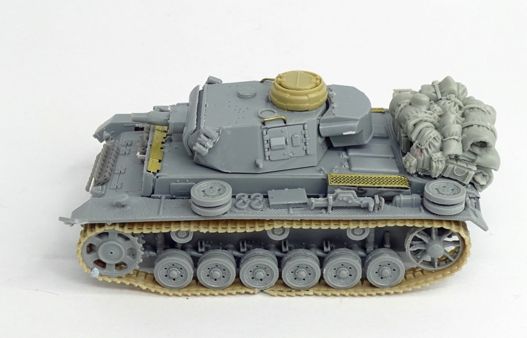 Panzer III N DAK.Dragon Dsc01435